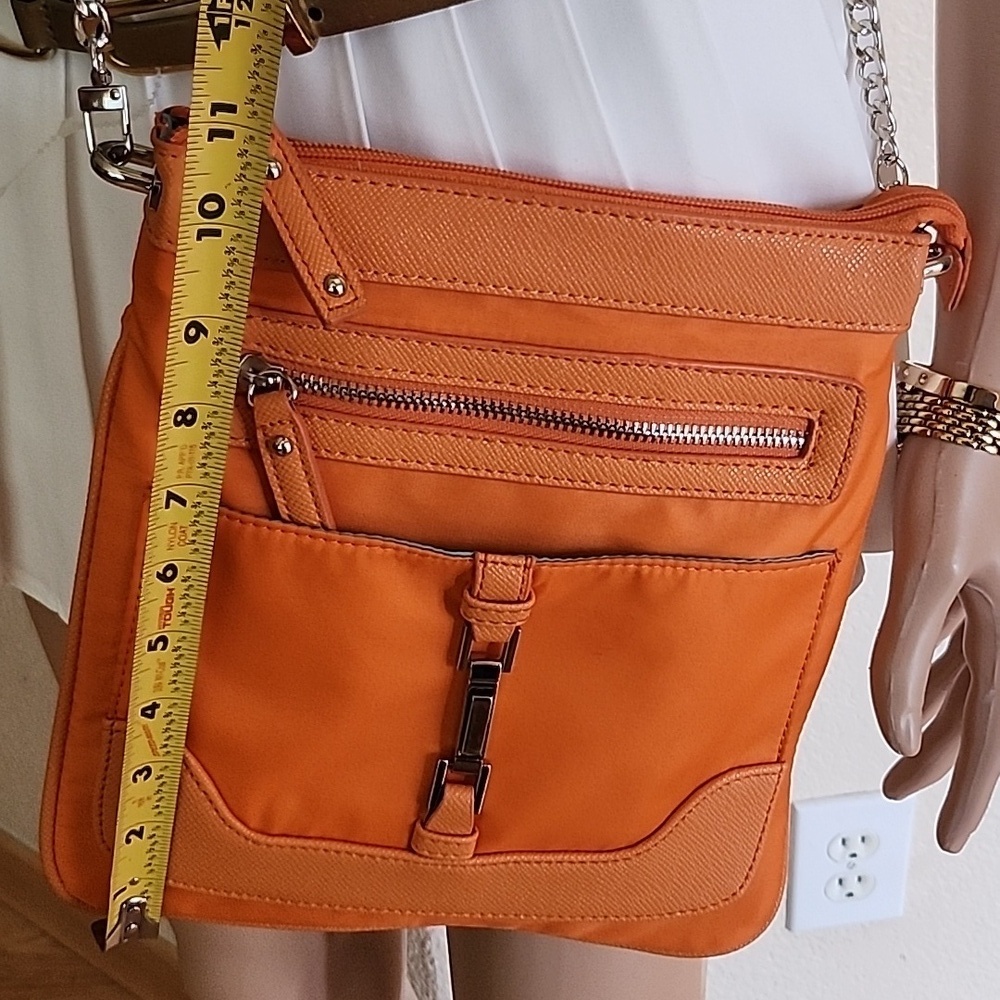 Sondra ROBERTS SR2 Nylon & FAUX Leather Silver Lock CROSSBODY EUC - Picture 12 of 14